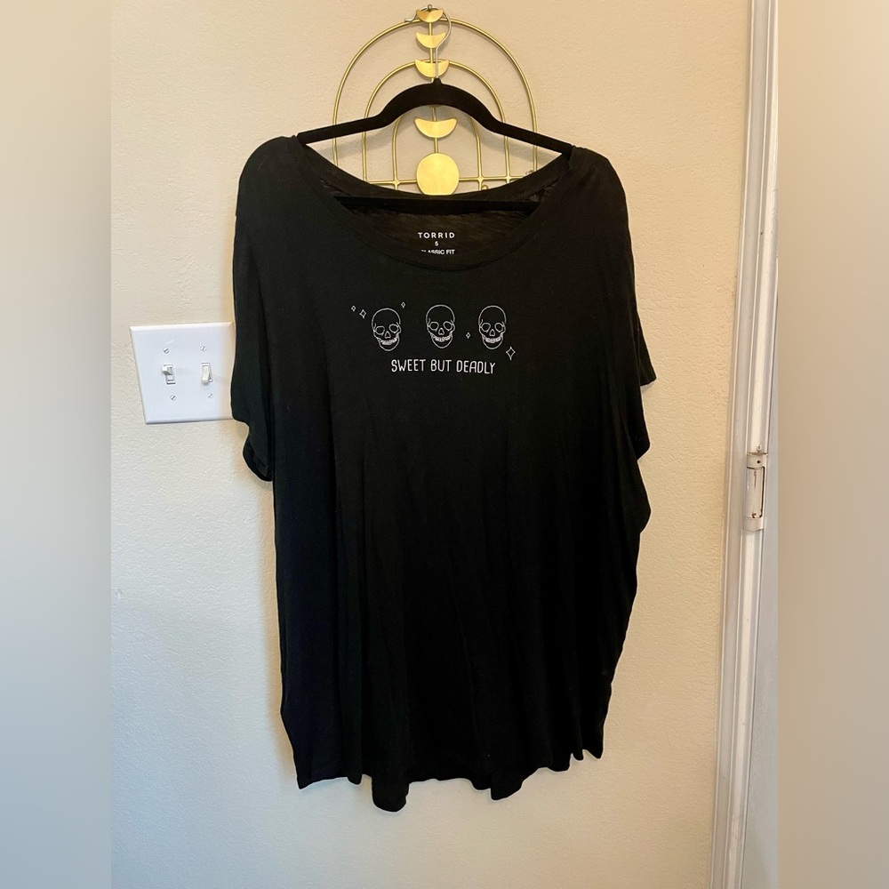 5X Torrid Black Skull Tee
